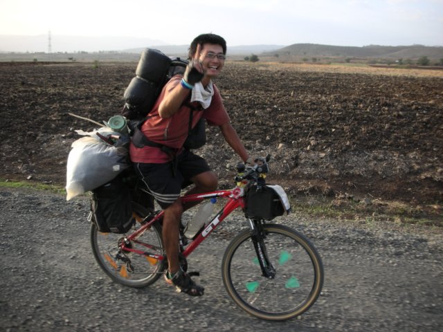 thisjapanesebicyclististravelingfromportugalviathemiddleeasttoafricaheisonhiswaysince2years.jpg