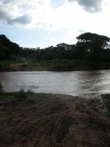 notallriversweredryonthewaytoturmiomovalleysouthethiopia.jpg