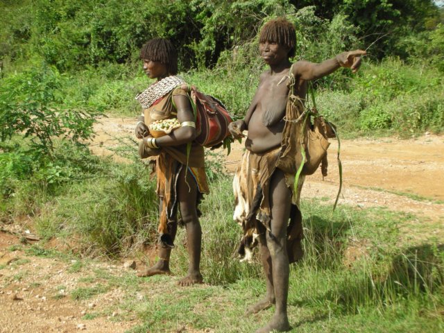 weoftenaskedfordirectionstomakesureweweregoingtherightwayalthoughthereareonlyfewtracksintheomovalley.jpg