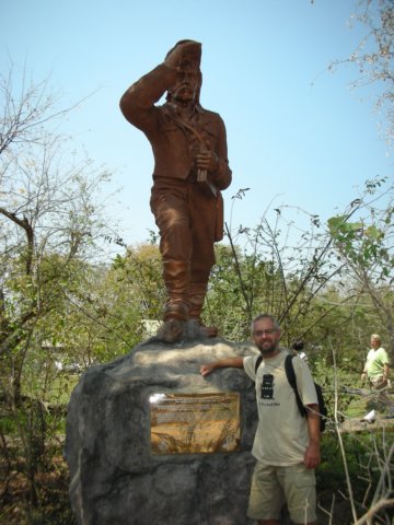 statueofdavidlivingstonethefirsteuropeanwhoisknowntohaveseenvictoriafallsthenearbytowninzambiaisnamedafterhim.jpg