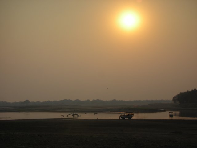 sunriseatsouthluangwanationalparkzambia.jpg