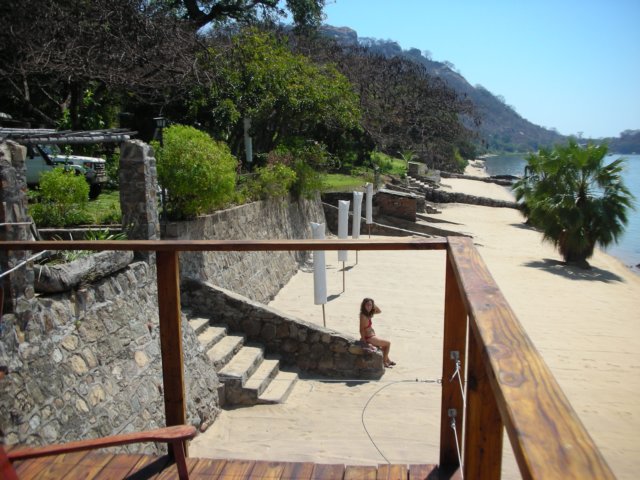 thecoastoflakemalawiissome500kmlongherenearmonkeybaythereareseveralniceplacestostay.jpg
