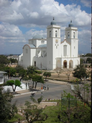nampulacathedralthecityseemsorganizedandcleanlaterwelearneditisalsothedrugcapitalofmozambique.jpg
