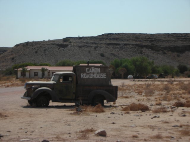 thereareanumberofcreativelydesignedplacestostayandeatinnamibialikethisonenearfishrivercanyon.jpg