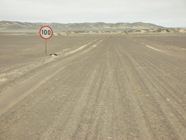 theroadthroughtheskeletoncoastparkislikeeverywhereinnamibiaverygood.jpg