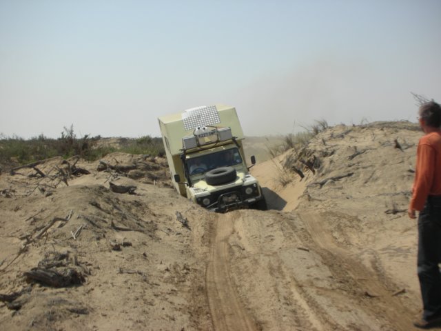 withedsuewetookafunnytracktofindacampspotinsomesmalldunesnoonegotstuckonthisone.jpg