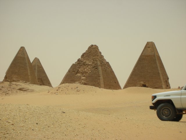 pyramidsatjebelbarkalwithover50cdegreesweweretheonlyvisitors.jpg