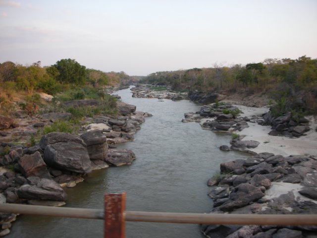 riverbetweensongeaandtheindianoceancoastoftanzania.jpg